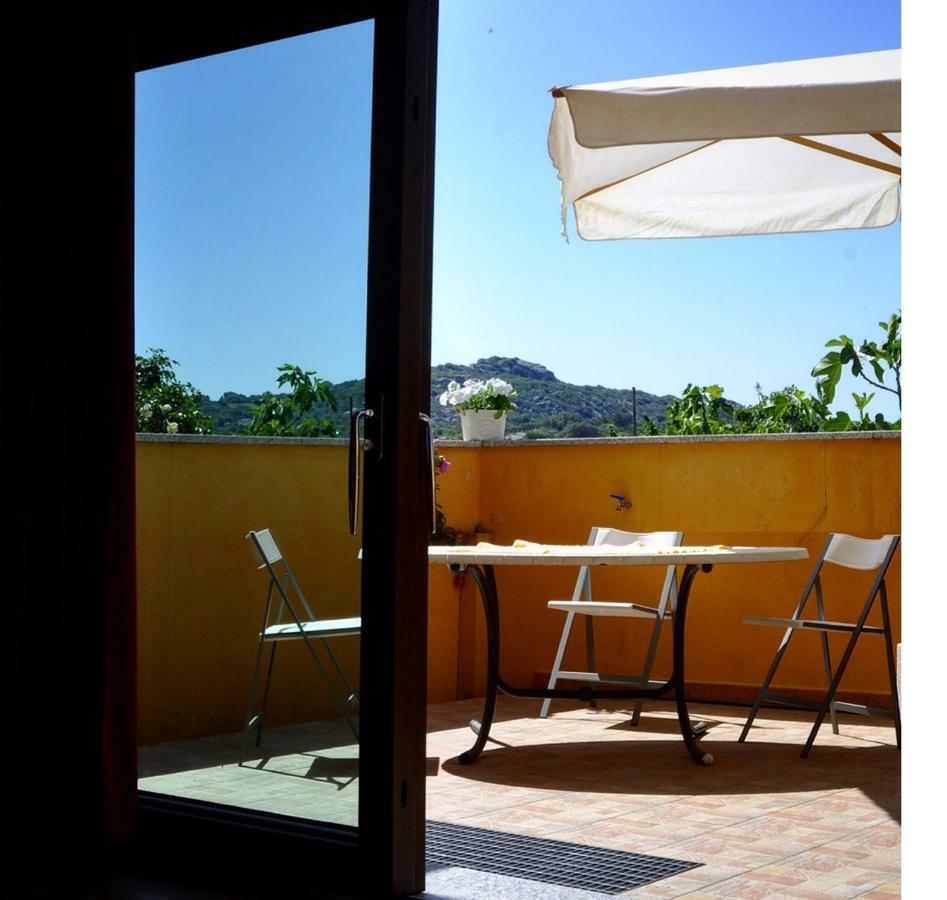 Casa Duminicheddha, Mare E Relax In Gallura Bassacutena Екстериор снимка
